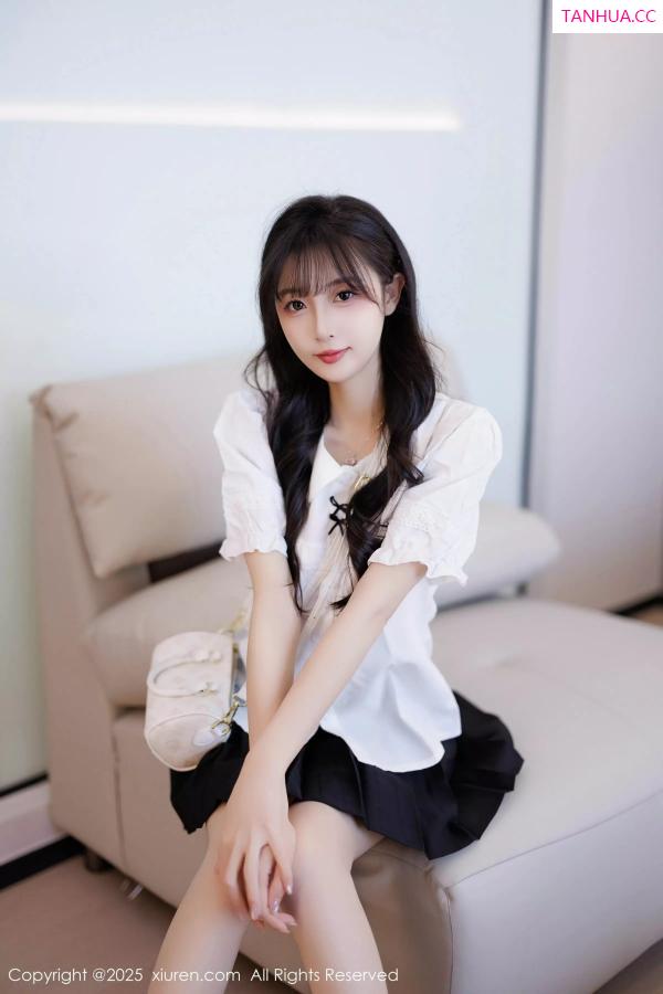   [XiuRen]高清写真图 2025.03.25 No.10067 樱桃小阑子 西安旅拍第5张图片